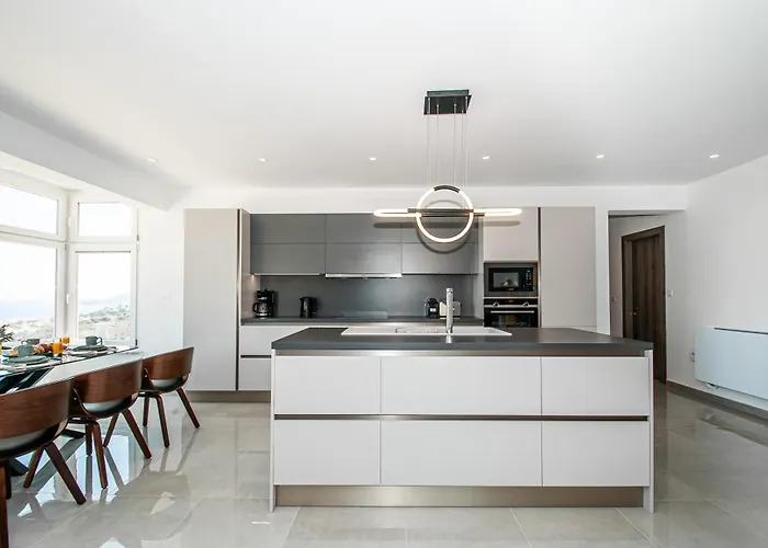 Agnanti Sea View Vila *