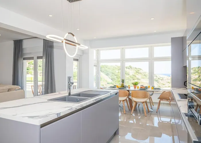Villa Agnanti Sea View *